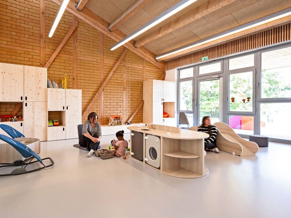 CRECHE LES PETITS PIEDS